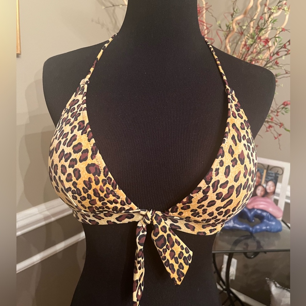 Victoria’s Secret Bikini Swim Top Size Medium